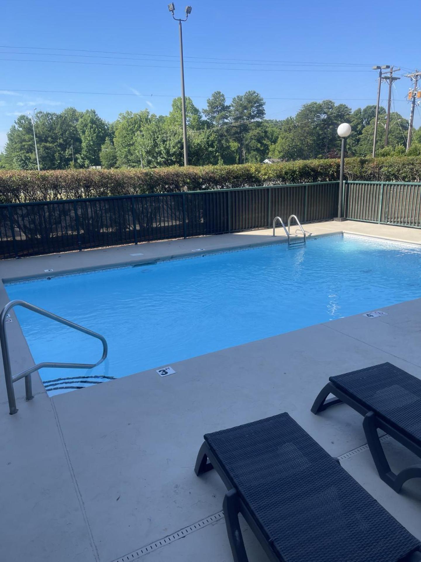 Hotel Country & By Radisson, Elon , Nc