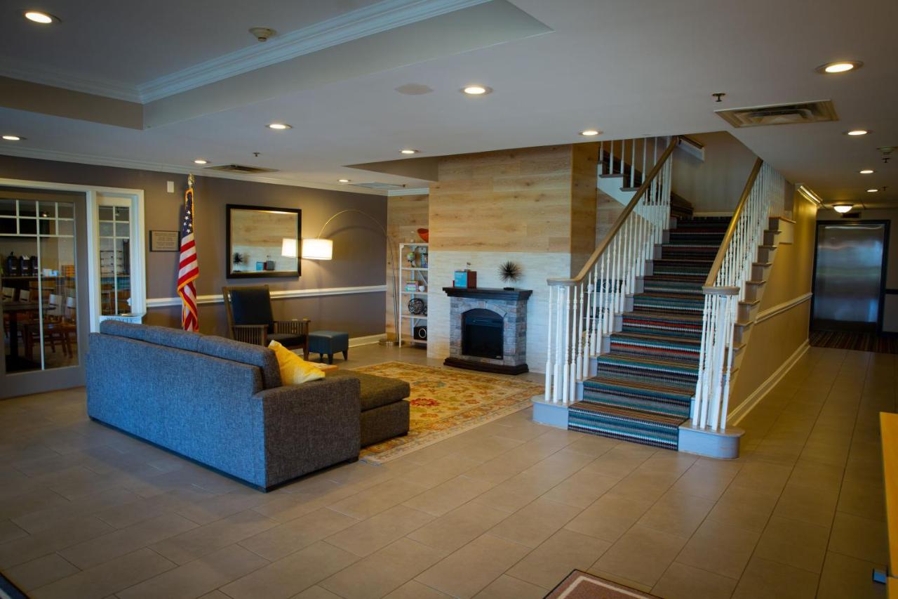 Country & By Radisson, Elon , Nc 3* Burlington