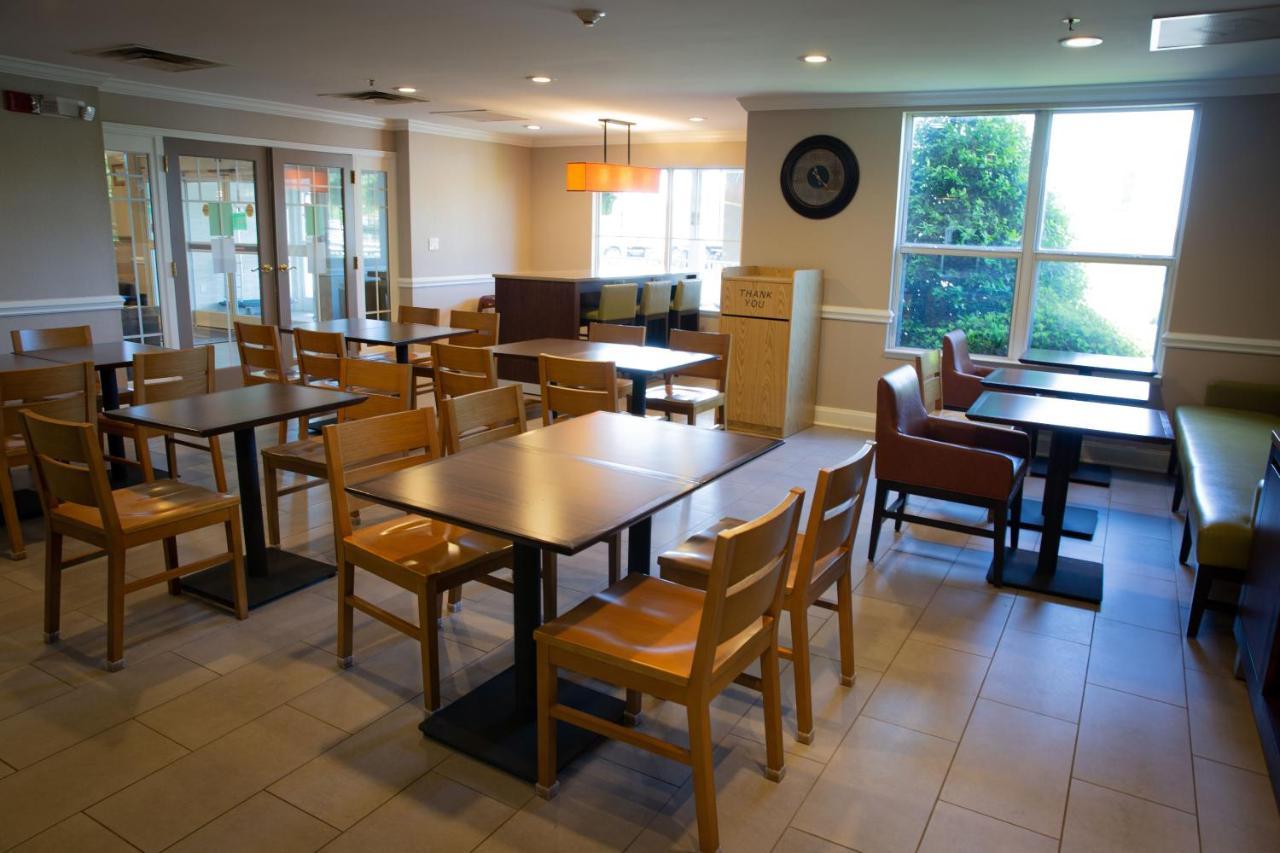 Country & By Radisson, Elon , Nc 3*